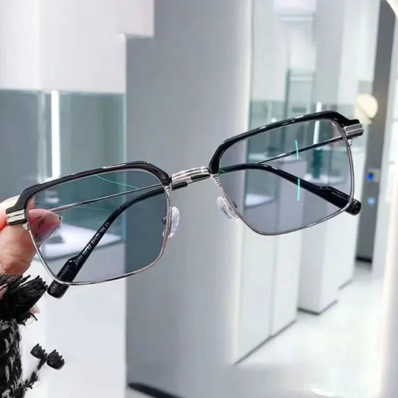 Black & Gold Photochromic Reading Glasses