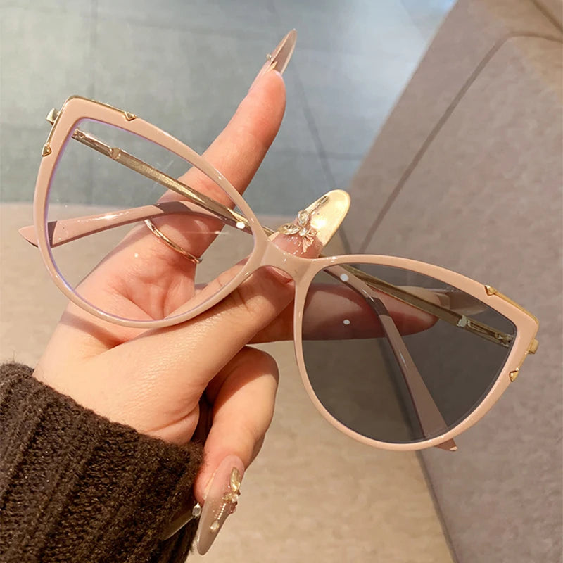 Retro Photochromic Cat-Eye Blue Light Glasses